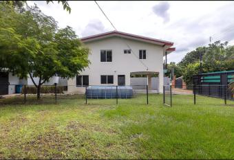 Beautiful, modern, stylish and well-equipped home in Tamarindo has Balcony rooms