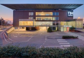 NH Orio Al Serio allows 18 year olds to book a room