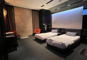 Maritime Suite With Large Private Garden Seaview has Balcony rooms