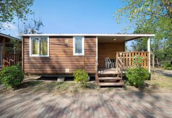 Camping Grande Italia Maddalena 3 has Balcony rooms