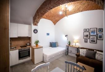 Art & Cozy Apartments allows 18 year olds to book a room