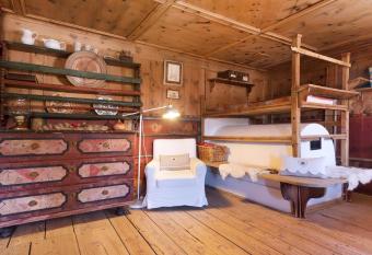 Huber Stube has Balcony rooms