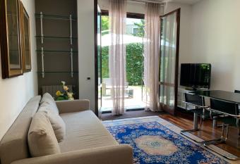 Mysa Properties - Accogliente bilocale nei pressi della Villa Reale - Monza allows 18 year olds to book a room