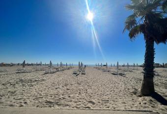 CHALET SPIAGGIA has Balcony rooms