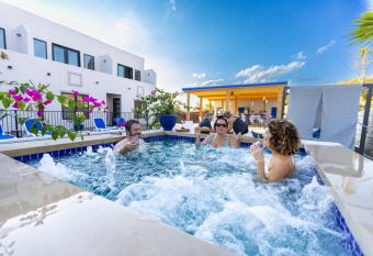 The Bentley Hotel on 290 has Balcony rooms