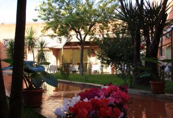 Hotel Citt   2000 allows 18 year olds to book a room