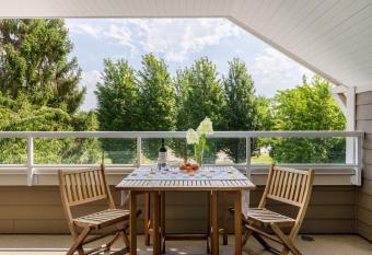 Mei Xue has rooms with a private hot tub