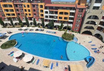 Marina Cape SP private apartments has Balcony rooms