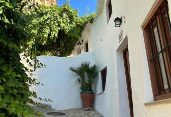 Las casillas de la Villa: TANGO allows 18 year olds to book a room