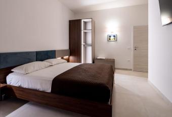 Terrazza sul Mare has Balcony rooms