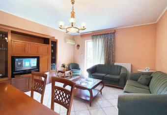 WSD Luxury Cozy 2BD Apt with study & City View Balcony has Balcony rooms