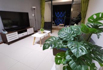 Landmark Homey 3 BdRm Coastline View condo has Balcony rooms