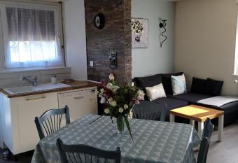 Au Cigogneau allows 18 year olds to book a room