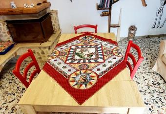 Casetta Nonna Giacomina 1camera da letto e soggiorno con angolo cottura allows 18 year olds to book a room