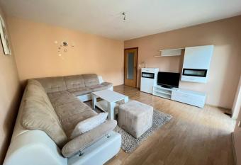 Apartment Sunny Bulevar has Balcony rooms