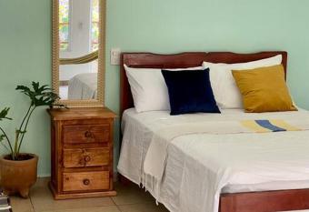 Estudio Cl  sico allows 18 year olds to book a room