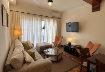 Amplio departamento en el centro de Mendoza has Balcony rooms