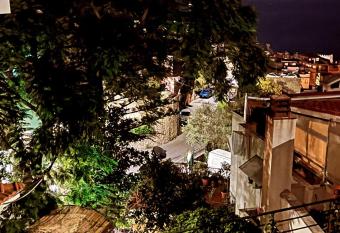 Villa Amuri Taormina Centro - Private Pool-Independent has rooms with a private hot tub