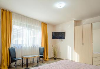 Hera s Garden has Balcony rooms