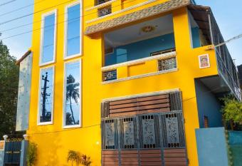 BrightMoon_Homestay has Balcony rooms