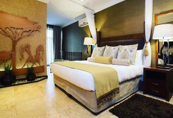 Villa Monticello Boutique Hotel allows 18 year olds to book a room