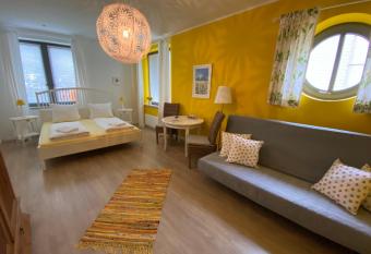 G  stehaus Lavendel allows 18 year olds to book a room