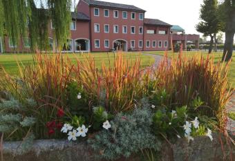 Tenuta Santom   allows 18 year olds to book a room