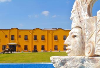 La Casona Pir  mides has Balcony rooms