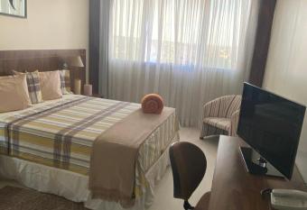 Flat encantador com piscina e   rea de lazer allows 18 year olds to book a room