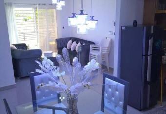 Atractivo apartamento, en el centro de la ciudad has Balcony rooms