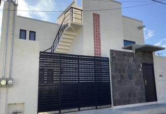 Complete and spacious Apartment allows 18 year olds to book a room