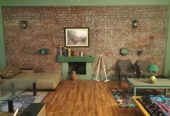 Wild Lime Farm has Balcony rooms