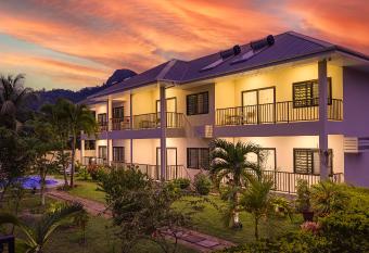 Creole Breeze Self Catering Apartments has Balcony rooms