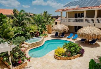 Superb modern 2-bedroom apartment with tropical garden, pool and jacuzzi has Balcony rooms