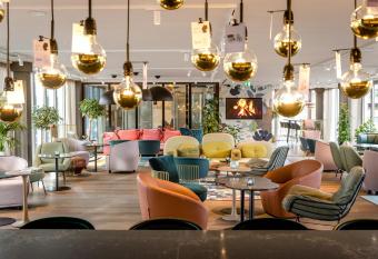 Motel One Rotterdam allows 18 year olds to book a room