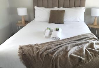 Normandie Wollongong has Balcony rooms