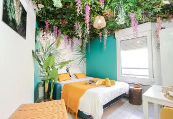 Jungle studio proche de la gare - Bloomy appart allows 18 year olds to book a room