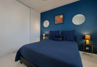 LE CHIC ETHNIC DREUX 52m2 - 50 MIN DE PARIS - PARKING GRATUIT allows 18 year olds to book a room