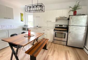 Housing in the Heart of the Village has Balcony rooms