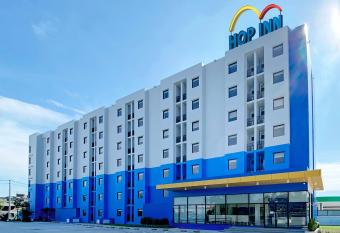 Hop Inn Bangkok Bangna has Balcony rooms