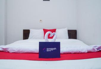 Singgahsini Near UPN Veteran Jawa Timur allows 18 year olds to book a room