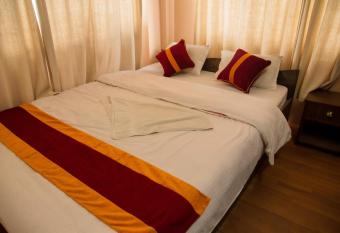 Kathmandu Hotel and Restaurant has Smoking rooms