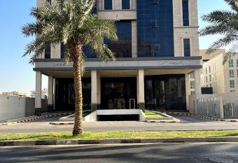 Eliana Hotel allows 18 year olds to book a room