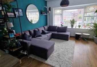 Cozy central place near Keukenhof + Sunset rooftop has Balcony rooms