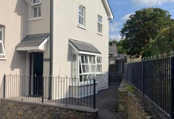 Pipers view allows 18 year olds to book a room