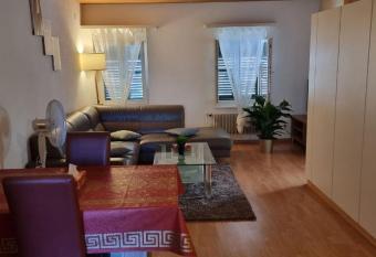 Apartment - Bern City allows 18 year olds to book a room