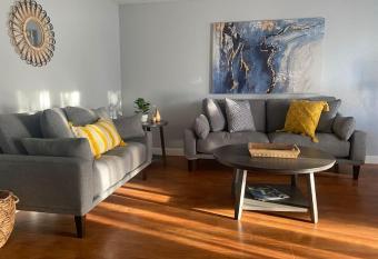 Cheerful 3 bedroom large kitchen cul de sac has Balcony rooms