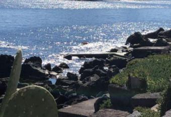 Monovano Luna ACI TREZZA has Balcony rooms