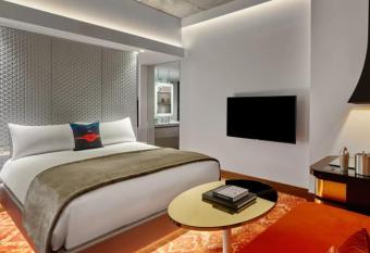 W Hotel Aspen - Hotel Room has rooms with a private hot tub