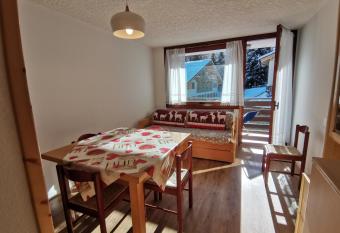 Trilocale nuovo in montagna, passeggiate e relax! has Balcony rooms